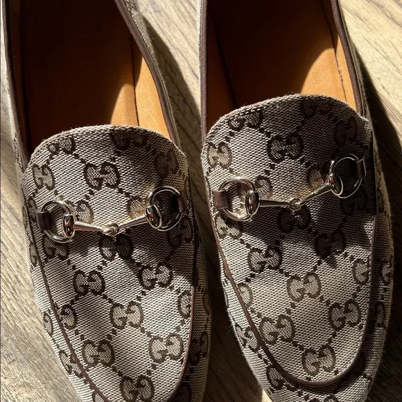 Gucci Beige and Brown Monogram Loafers for Women - Picture 3 of 5